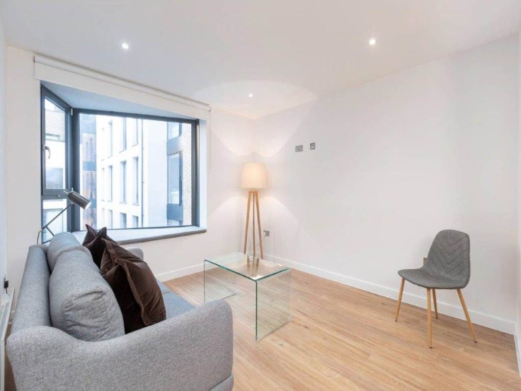 Property photo 2 of 8 47222_Kingstableroad0002