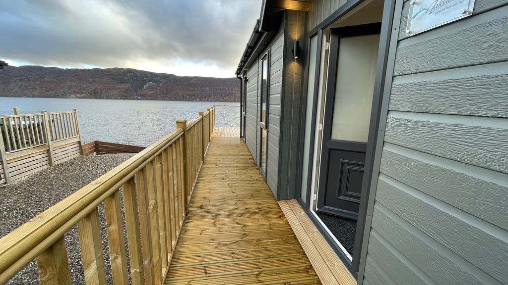 Property photo 2 of 37