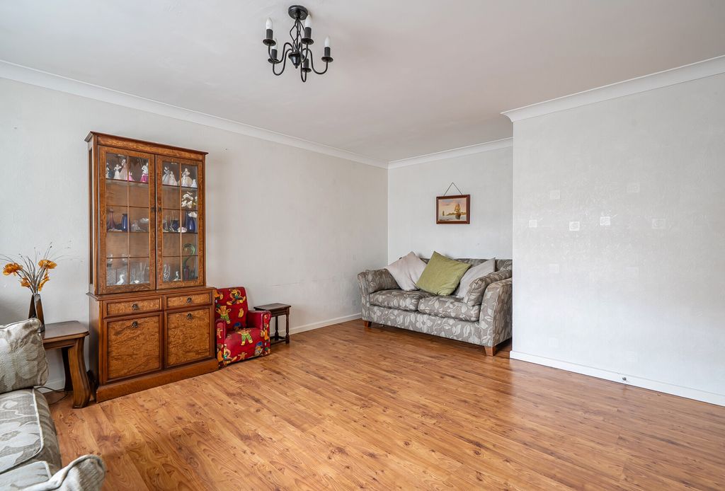 Property photo 3 of 22 1421886-18-69A6dc...