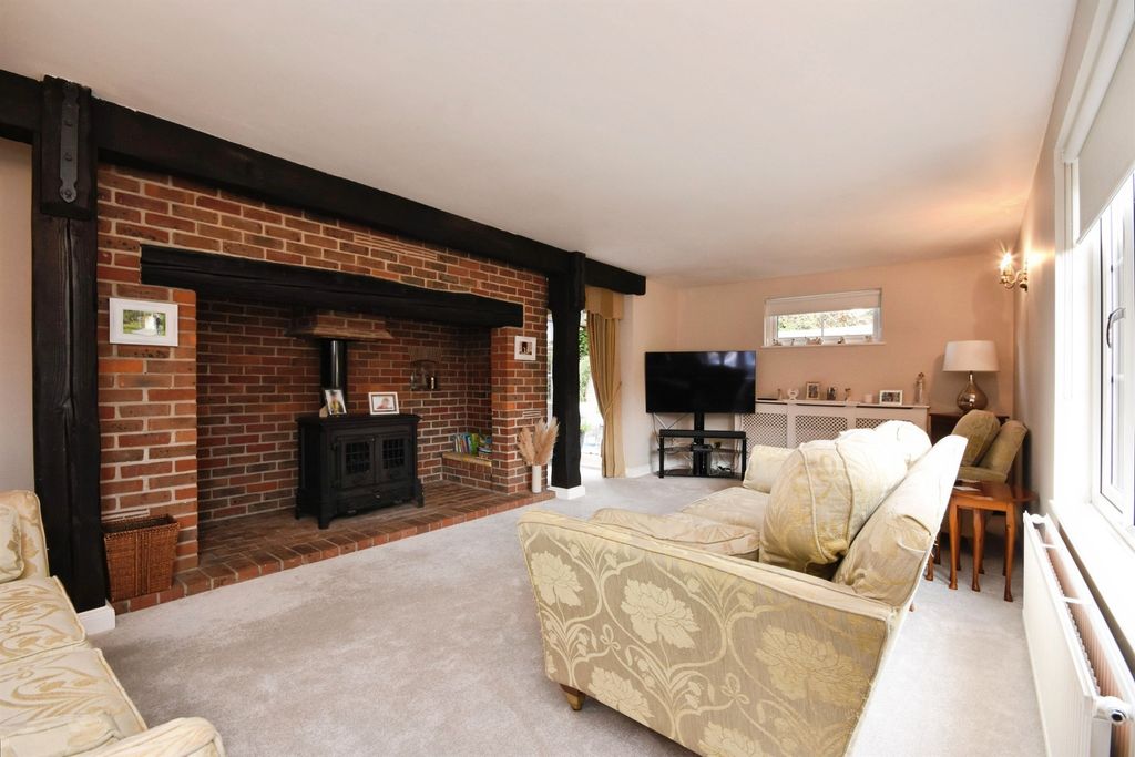 Property photo 3 of 16