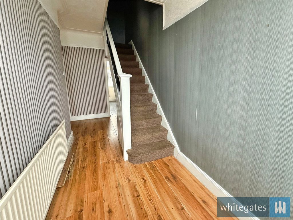 Property photo 2 of 19 Picture No. 10