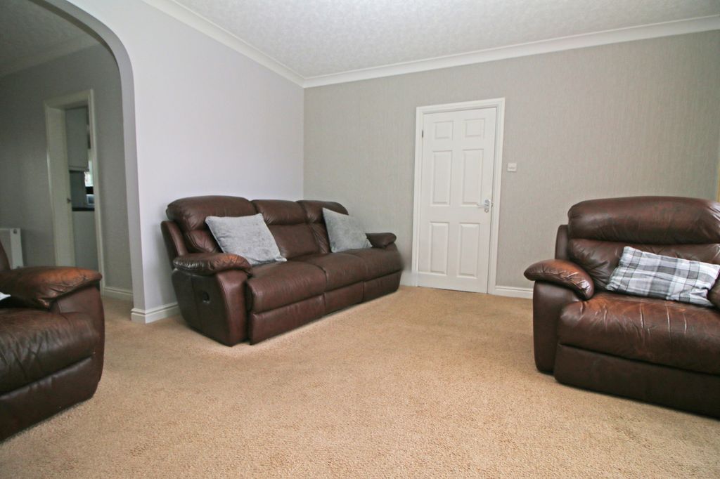 Property photo 3 of 24