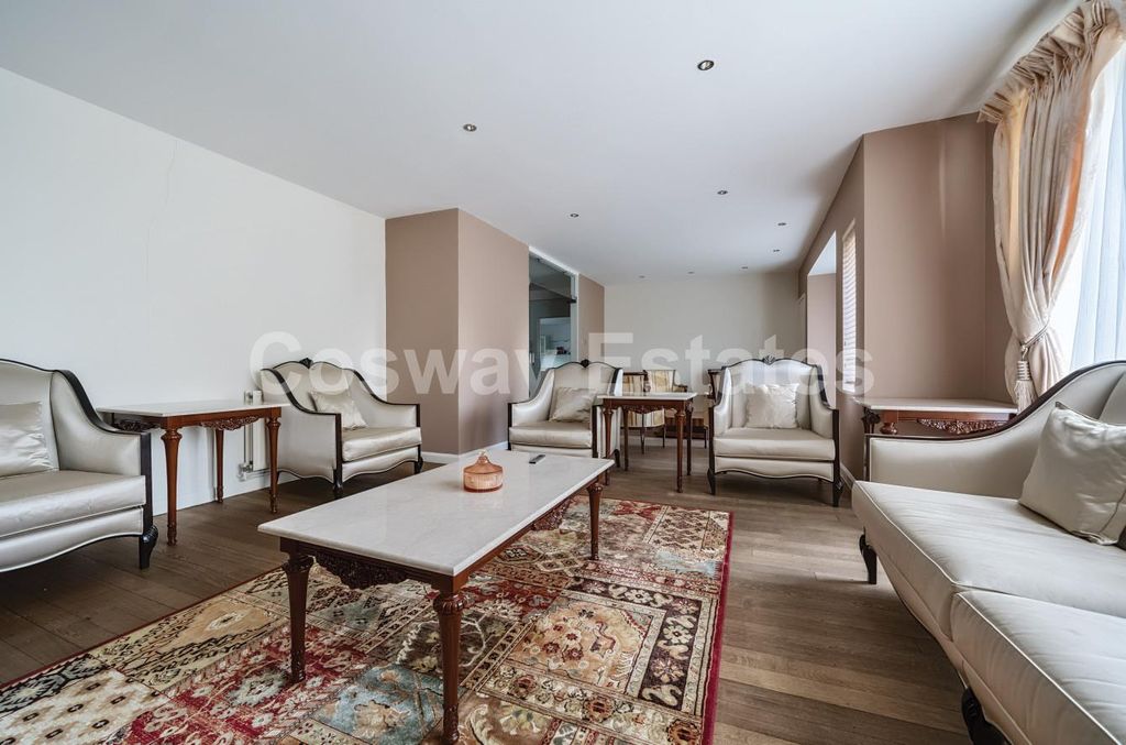 Property photo 3 of 21 14159083-Dfcf-4c66-A6B7-3B2598c20c5B.Jpg