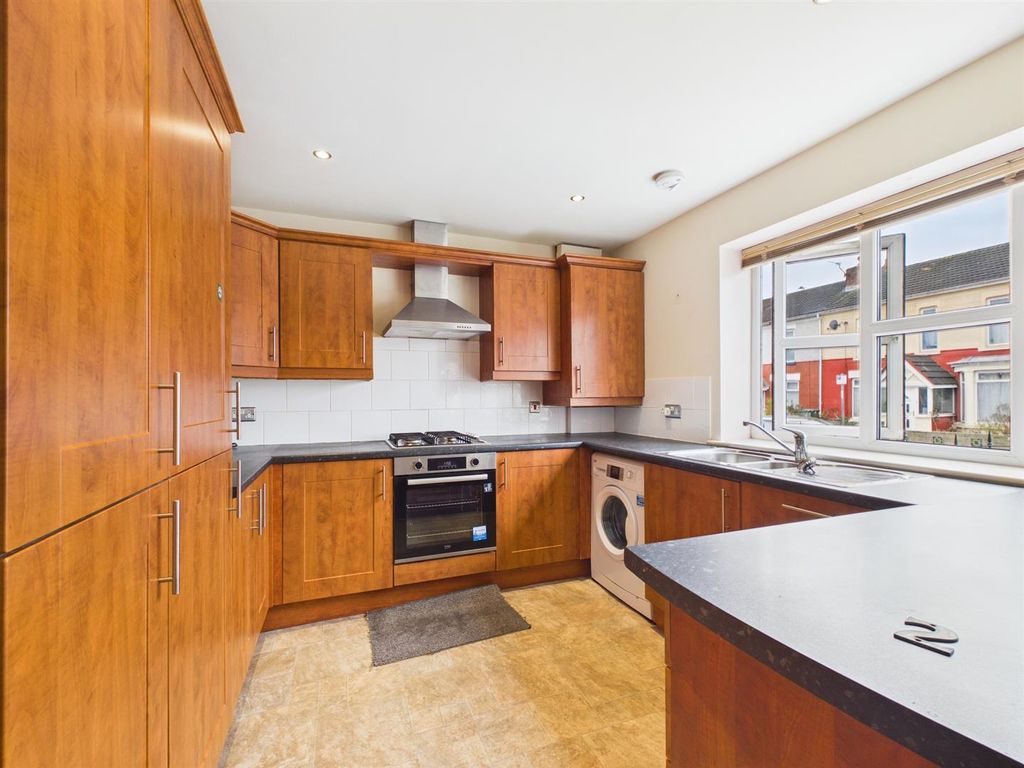 Property photo 3 of 17 Cam03844G0-Pr0420-Still002.Jpg