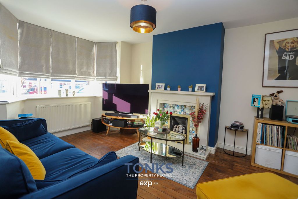 Property photo 2 of 22