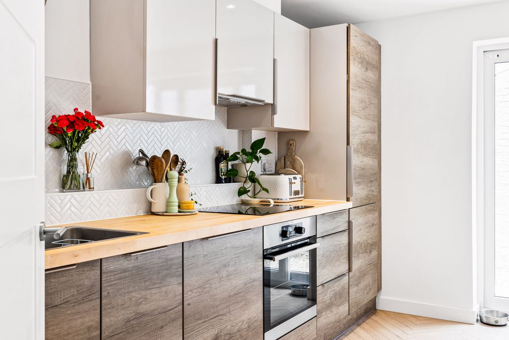 Property photo 2 of 12 Image10.Jpg