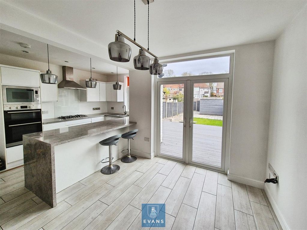 Property photo 2 of 16 Kitchen/ Diner