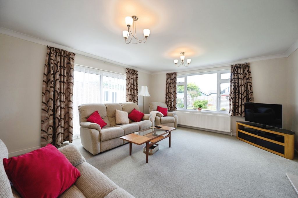 Property photo 3 of 19 Pbox-Img.Jpg