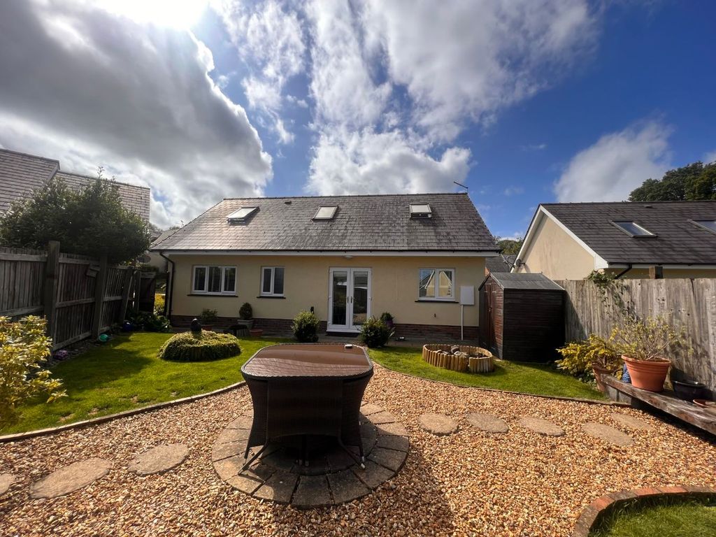 Property photo 3 of 27