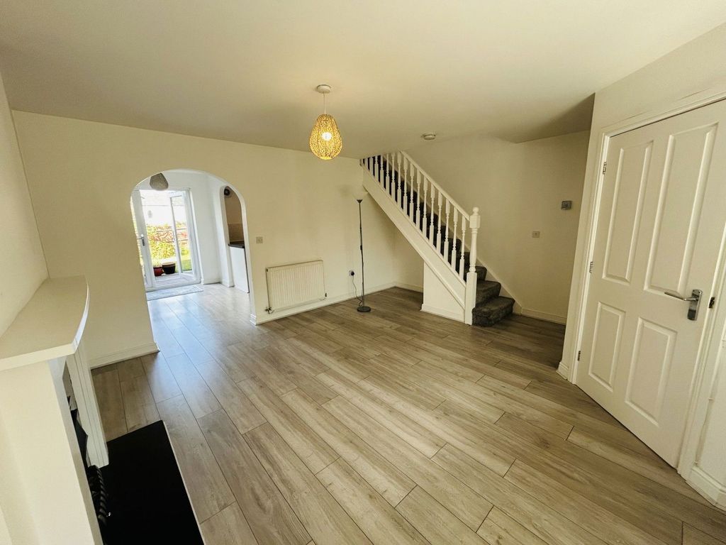 Property photo 2 of 21