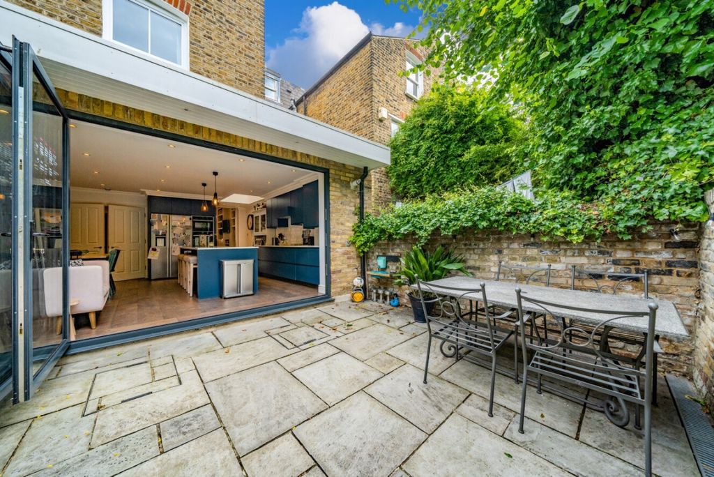 Property photo 3 of 17 1140608 (9)
