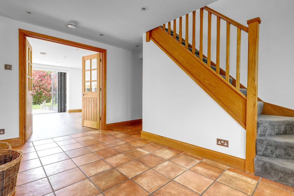 Property photo 2 of 22