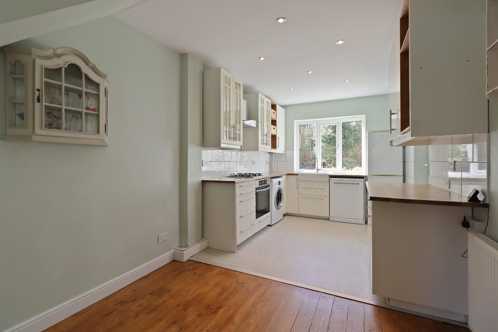 Property photo 3 of 35 Kitchen Diner