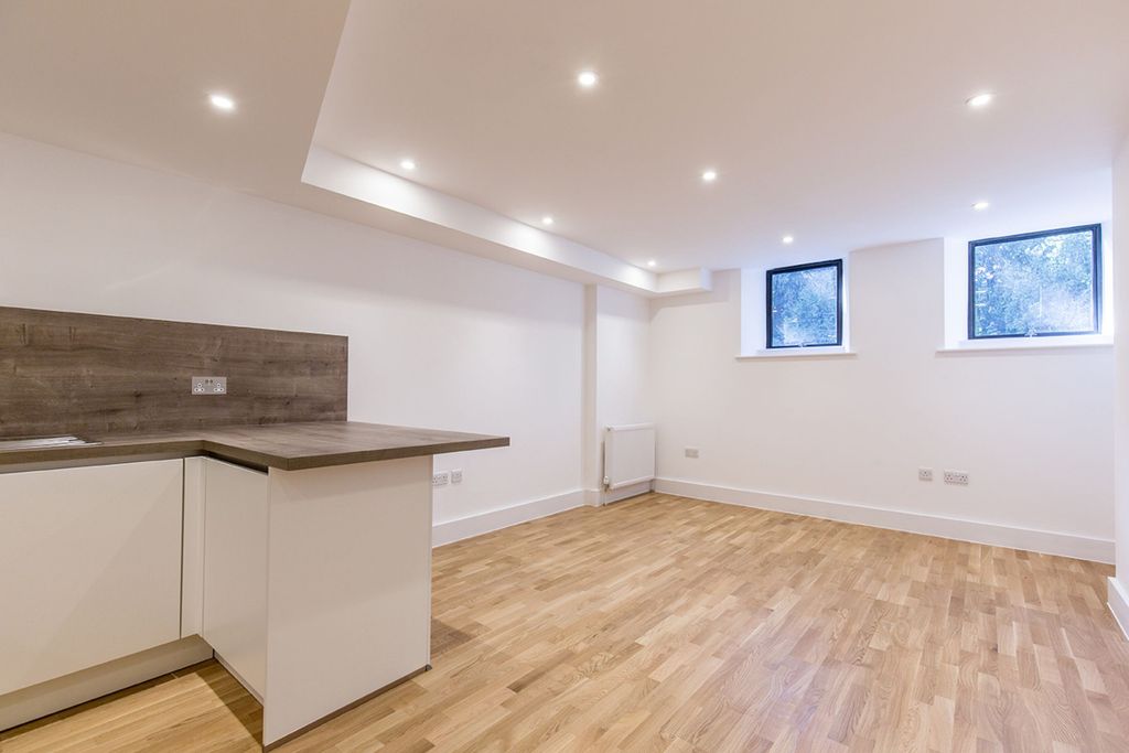 Property photo 2 of 10 Lounge