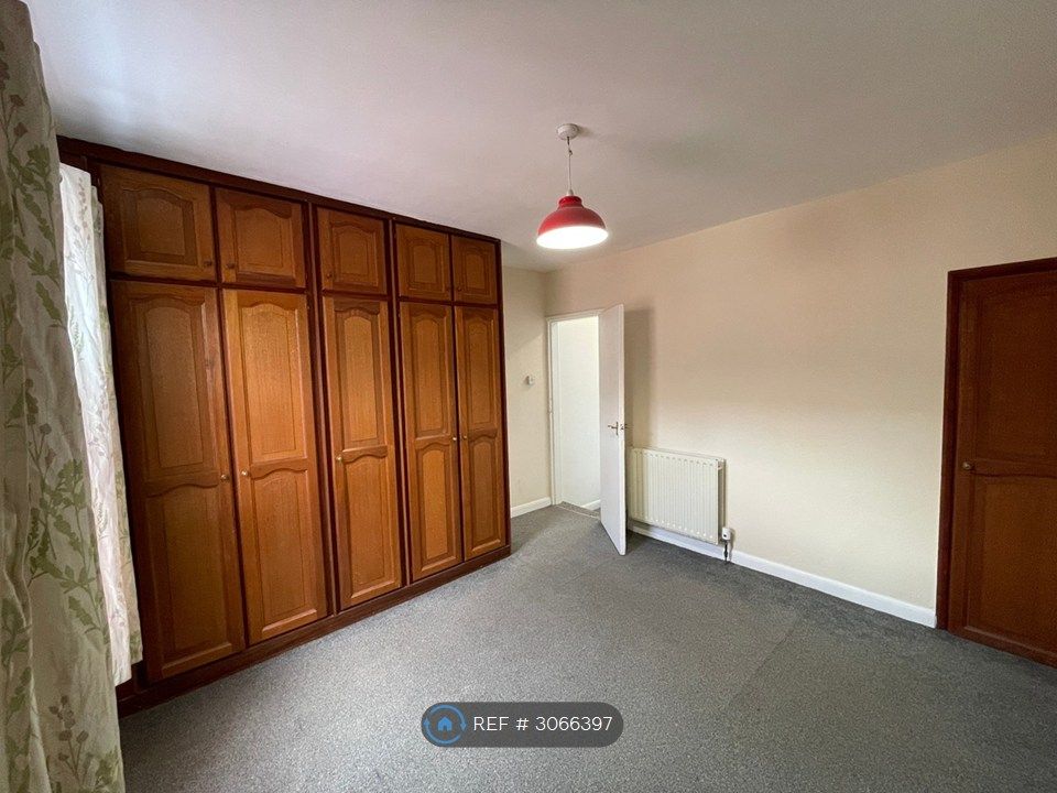 Property photo 3 of 10 First Floor Double Room