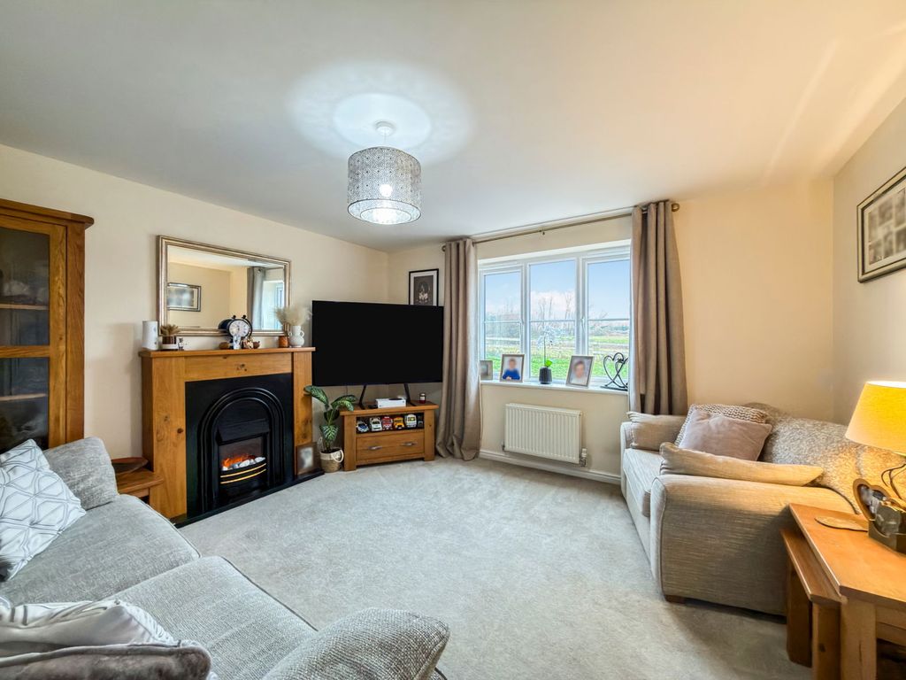 Property photo 3 of 26