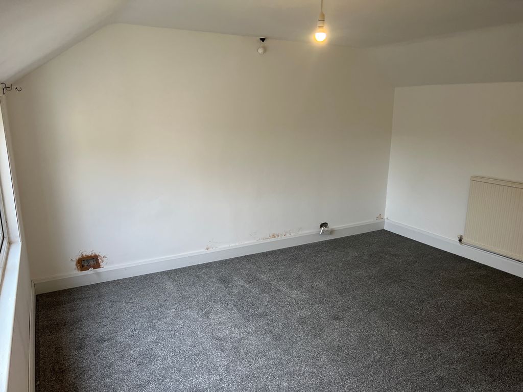 Property photo 2 of 4 Bedroom 1