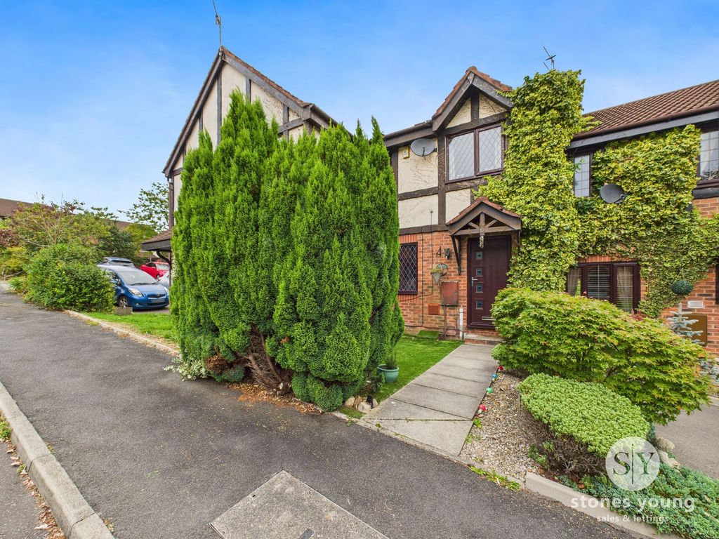 Property photo 1 of 17