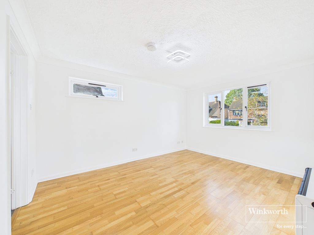 Property photo 3 of 6 Photograph