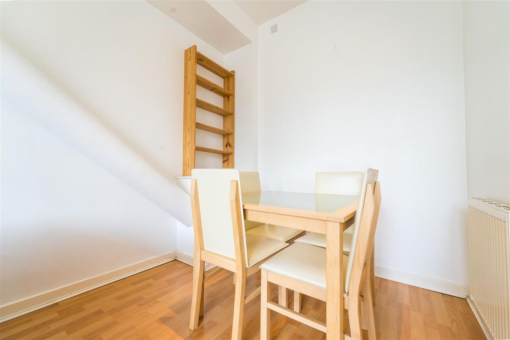 Property photo 1 of 7 Dining Area