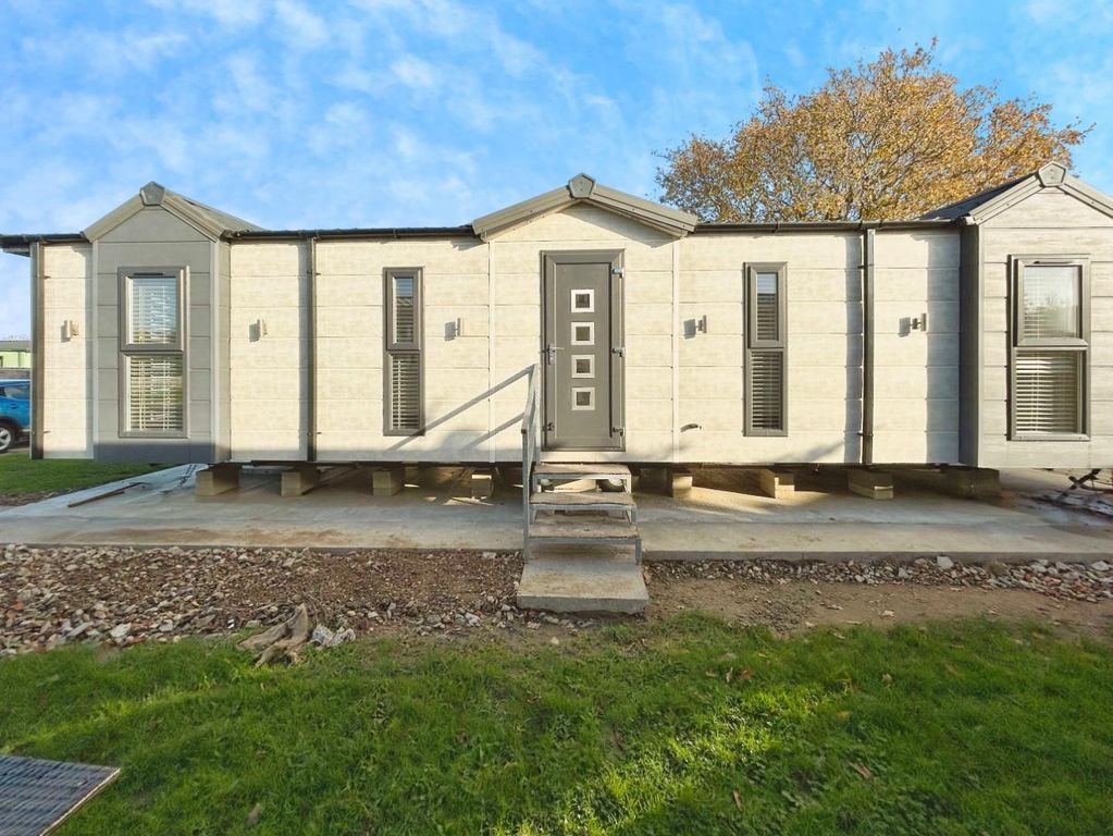 Property photo 1 of 9 28B889Ef-Image00001.Jpeg