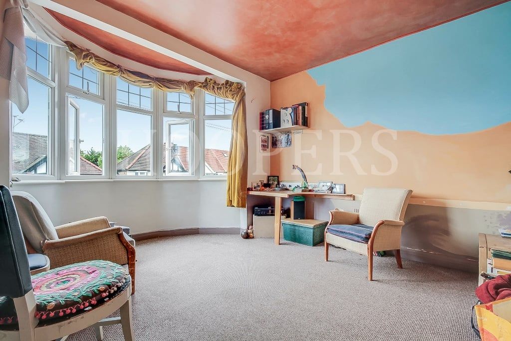 Property photo 1 of 9
