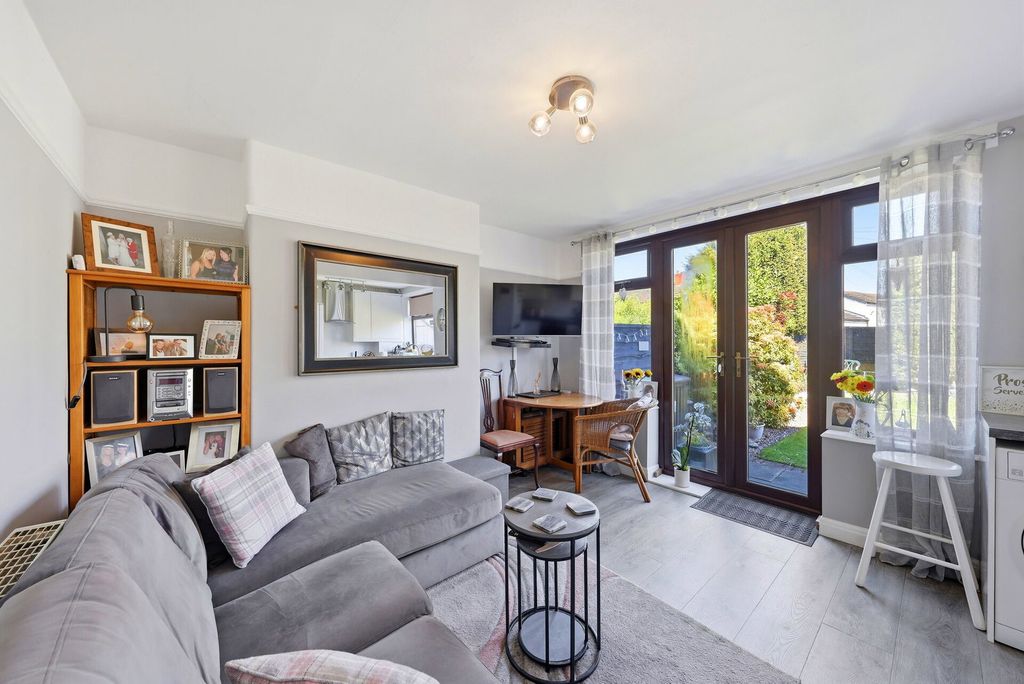 Property photo 3 of 22