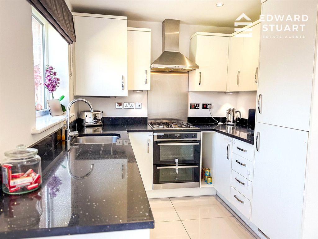 Property photo 2 of 17 Picture No. 06
