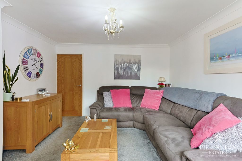 Property photo 3 of 16 5502474