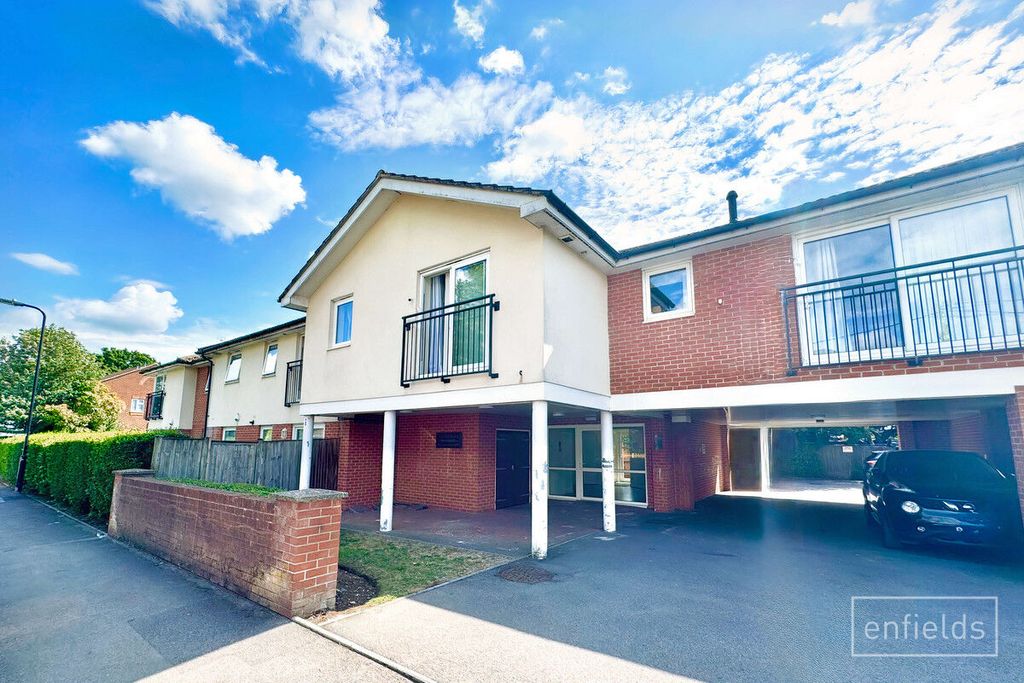Property photo 1 of 12