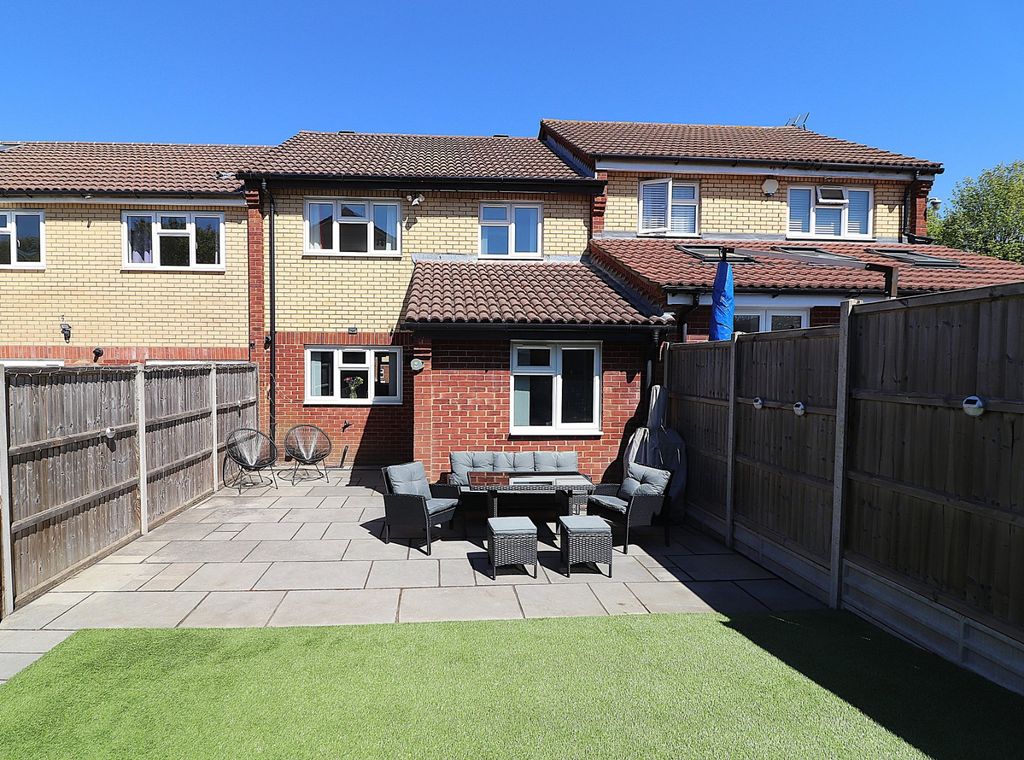 Property photo 2 of 25 Picture No. 29