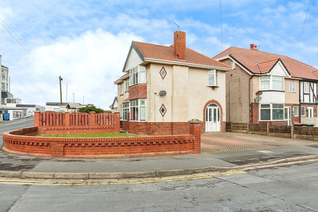 Property photo 1 of 17 Photo
