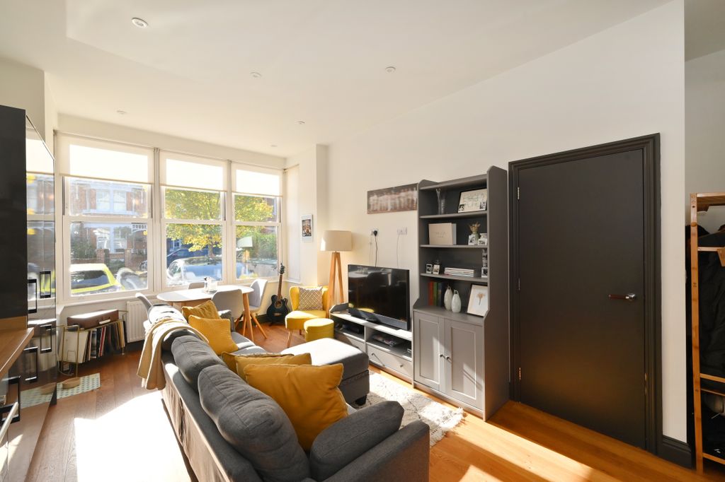 Property photo 1 of 6