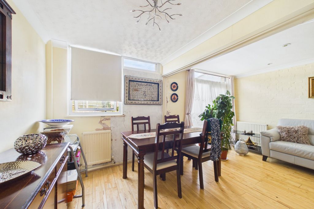Property photo 3 of 8 Picture No. 03