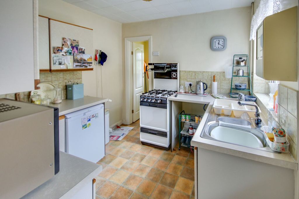 Property photo 3 of 13