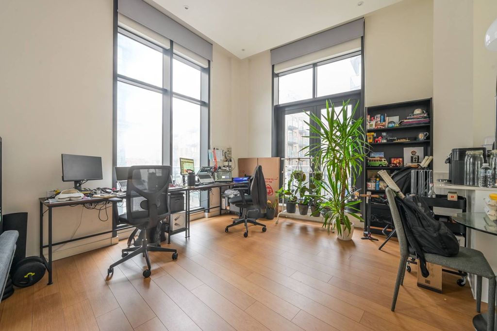 Property photo 3 of 8