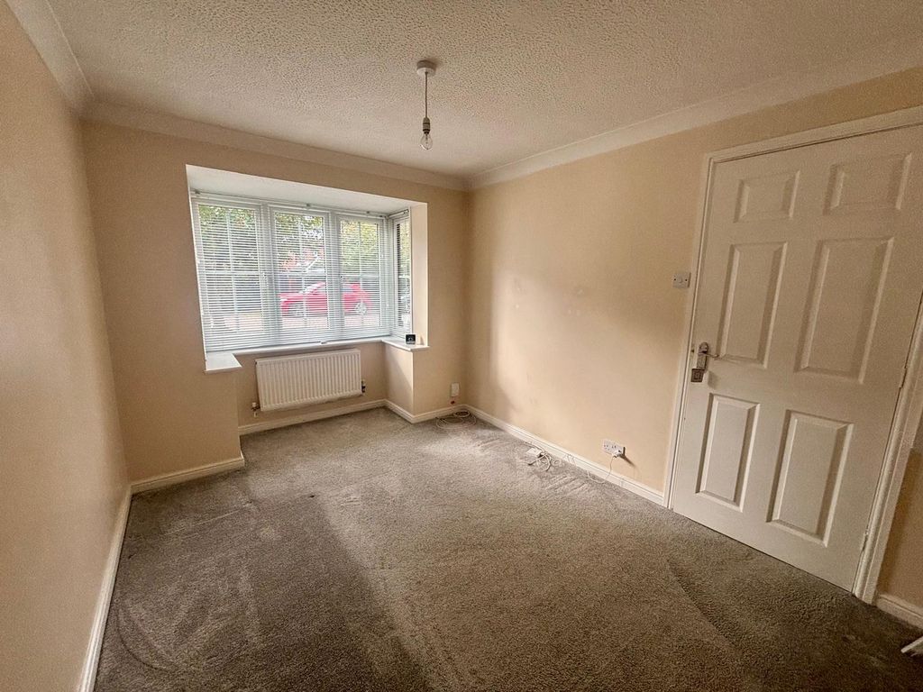 Property photo 3 of 34 Gallery