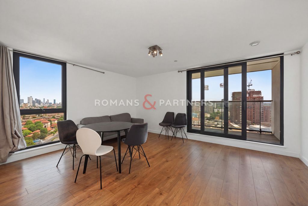 Property photo 1 of 12