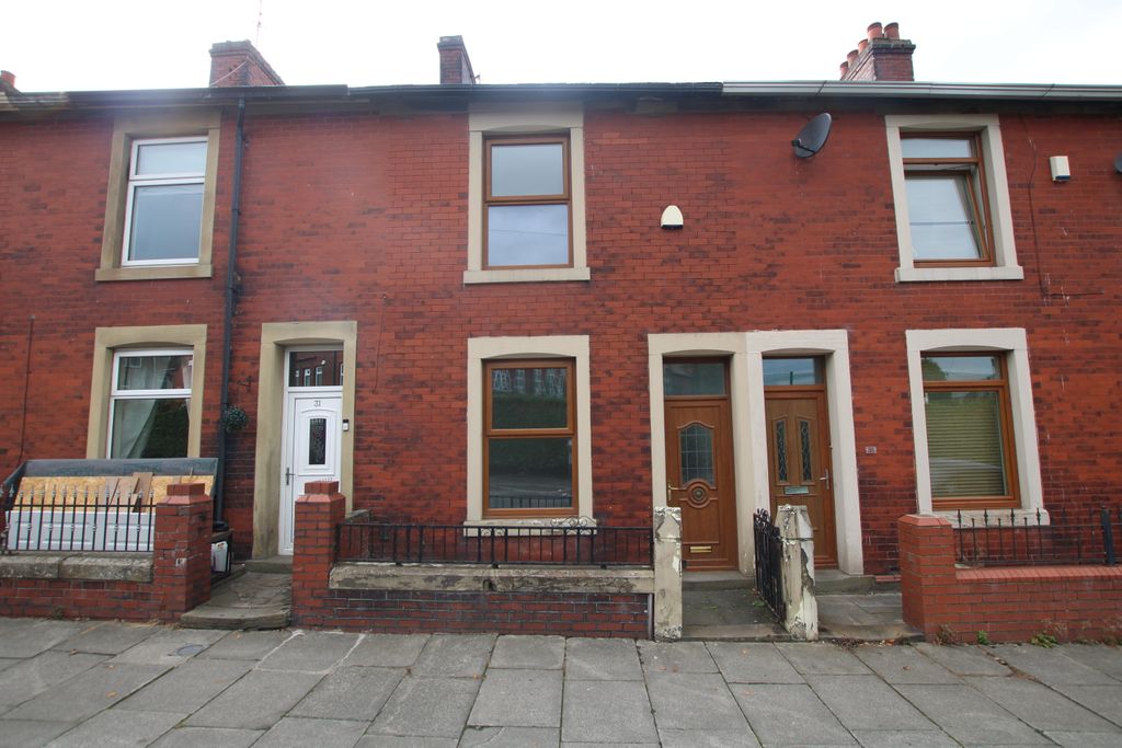 Property photo 1 of 7 1