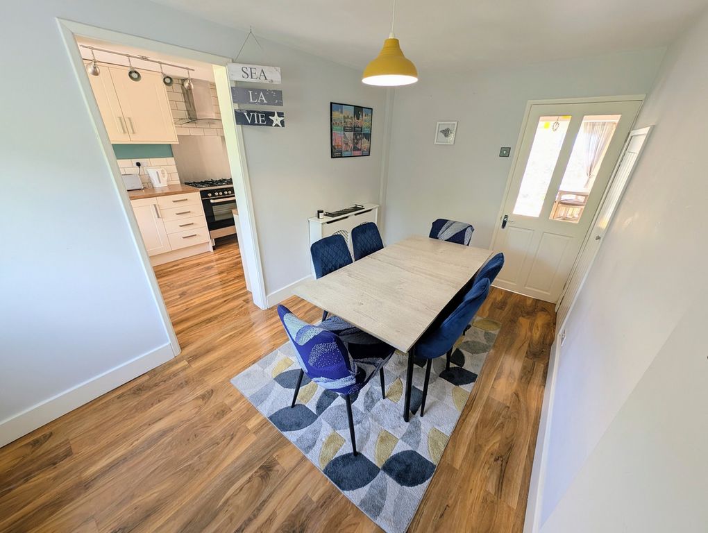 Property photo 2 of 30