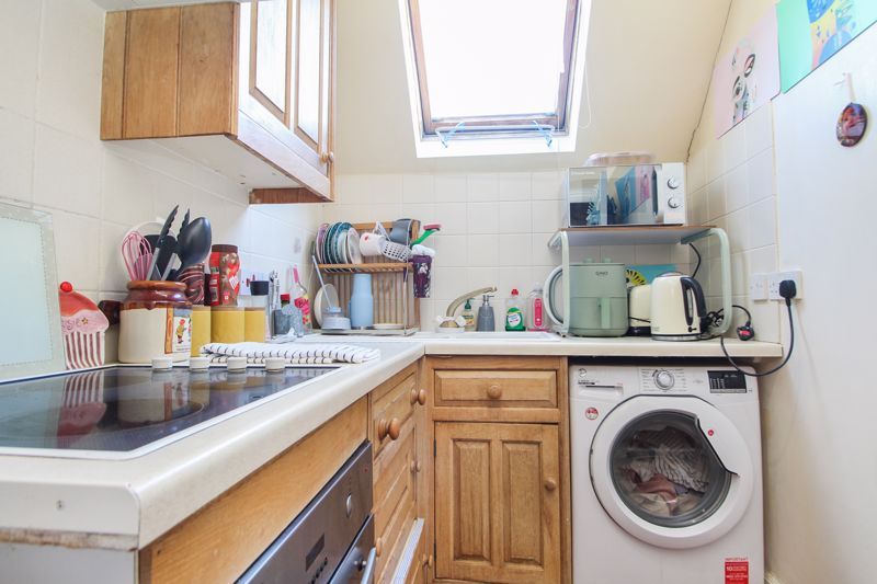 Property photo 2 of 6 Kitchen