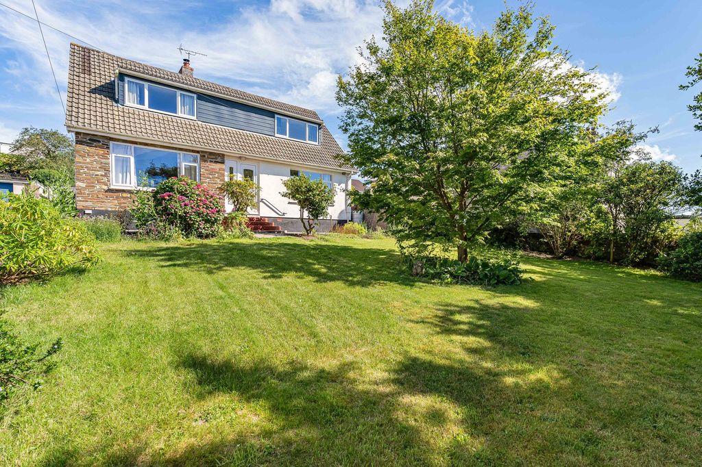 Property photo 1 of 28