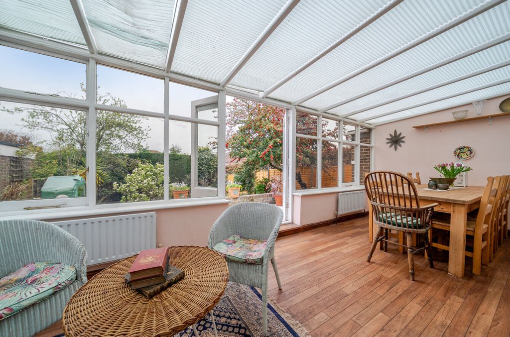 Property photo 2 of 21 1436862-13-69d7d6...