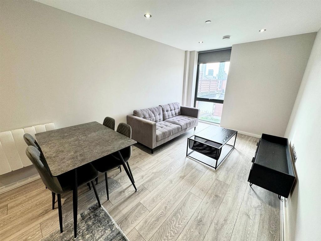 Property photo 3 of 13