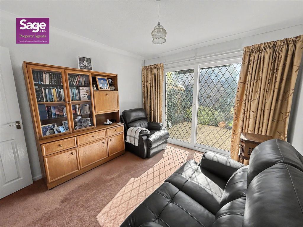 Property photo 3 of 27