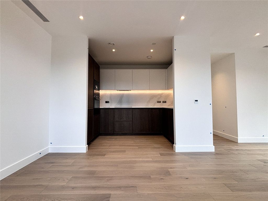 Property photo 3 of 11 Picture No. 02