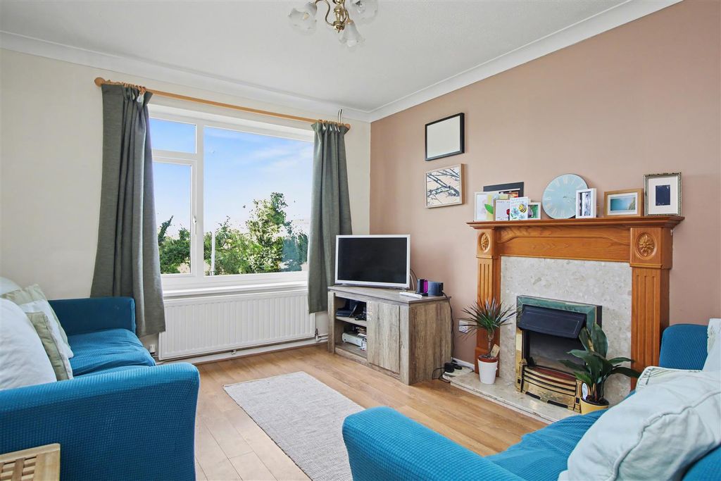 Property photo 2 of 25 Img_5214.Jpg