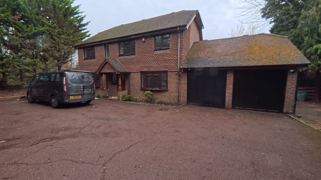 Property photo 3 of 57