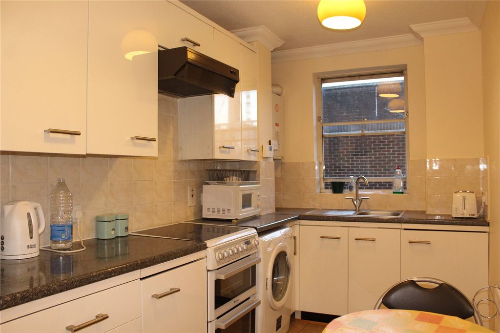 Property photo 1 of 13 Picture No. 05