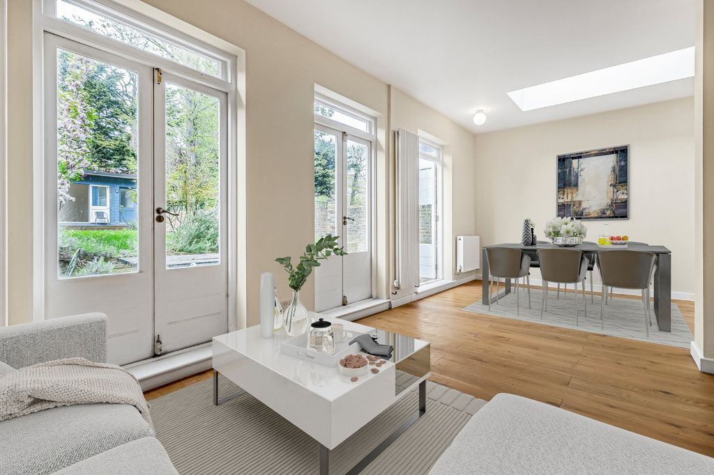 Property photo 3 of 28 Picture No. 79